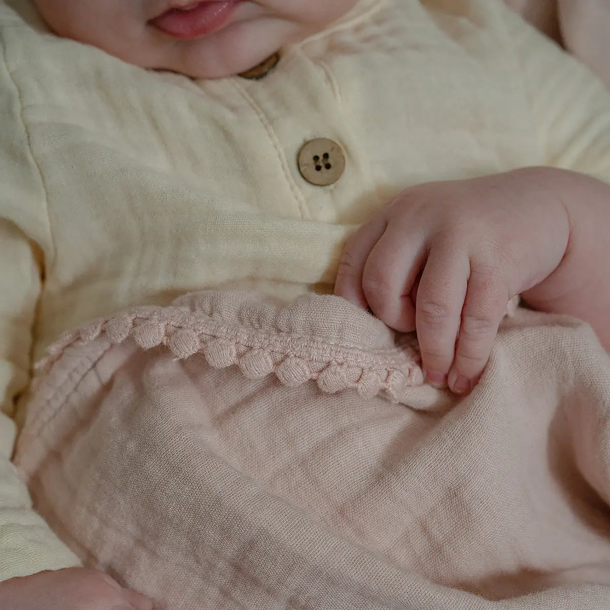 Bambi Muslin Blanket PomPom