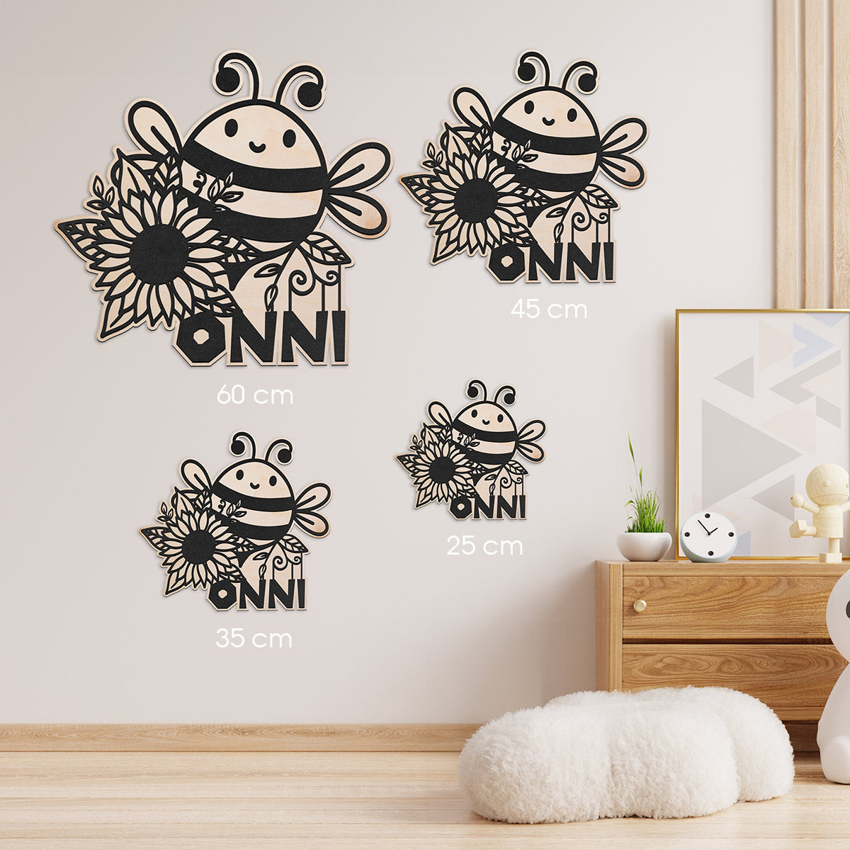 Bee name sign with flower